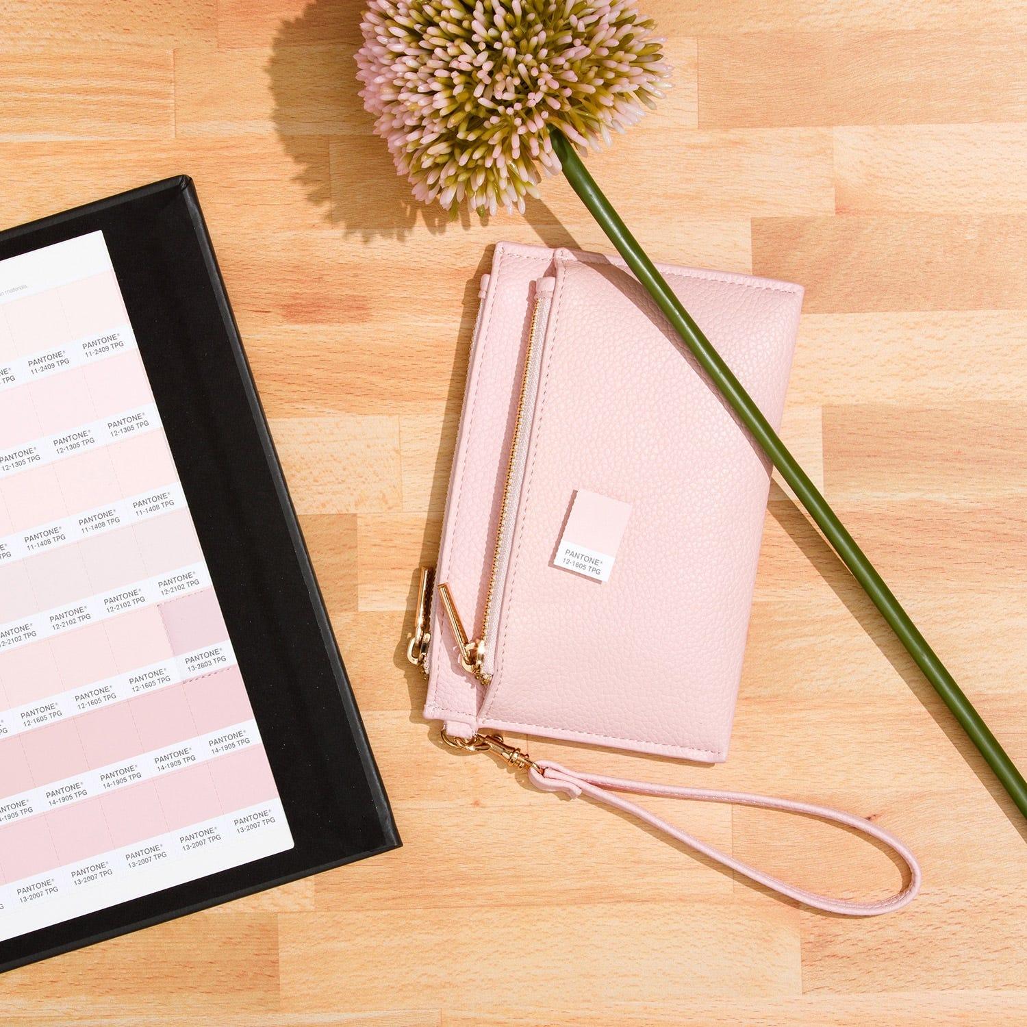 PANTONE Fashion, Home & Interior Colour Specifierㅤㅤㅤㅤ - Image 5